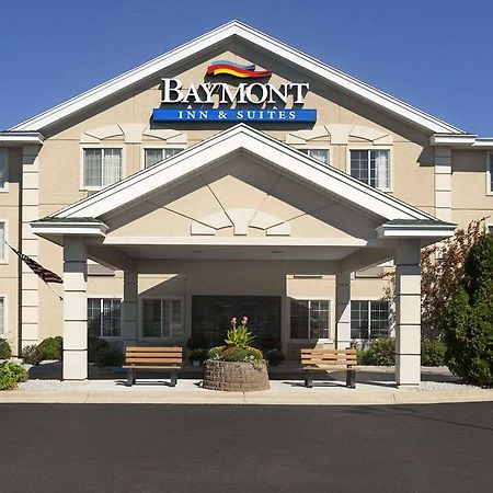 Baymont By Wyndham Mackinaw City Buitenkant foto