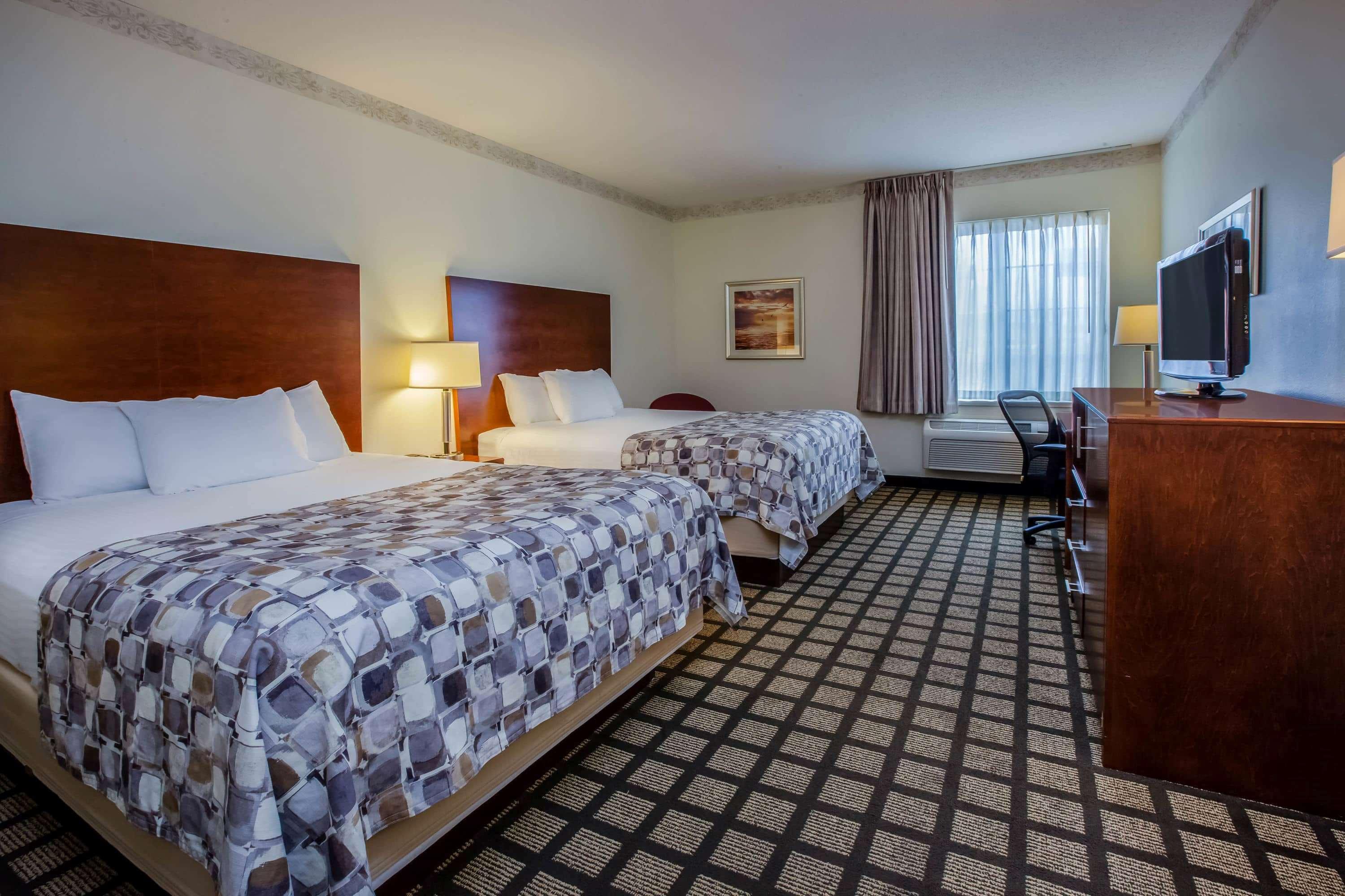 Baymont By Wyndham Mackinaw City Buitenkant foto