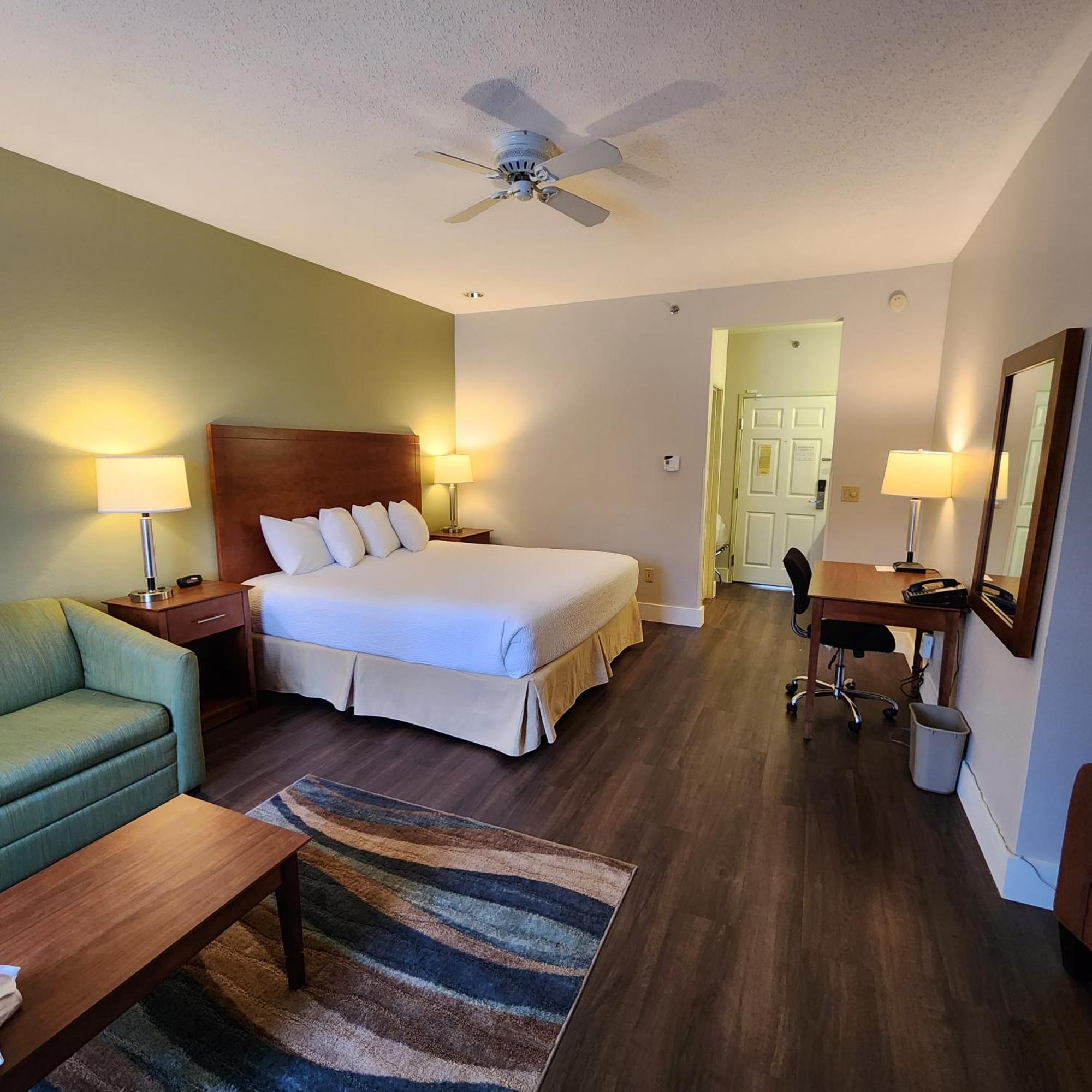 Baymont By Wyndham Mackinaw City Buitenkant foto