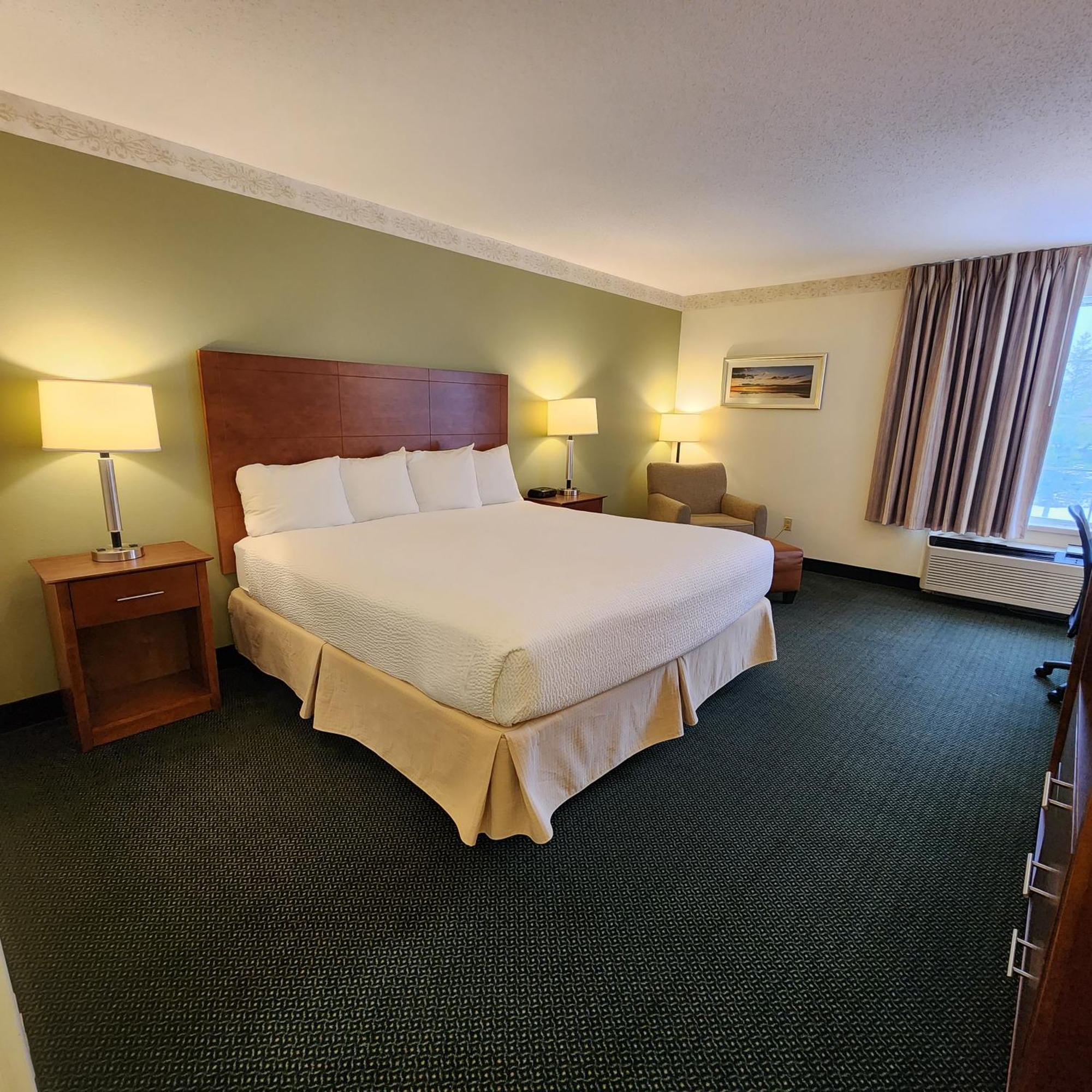 Baymont By Wyndham Mackinaw City Buitenkant foto