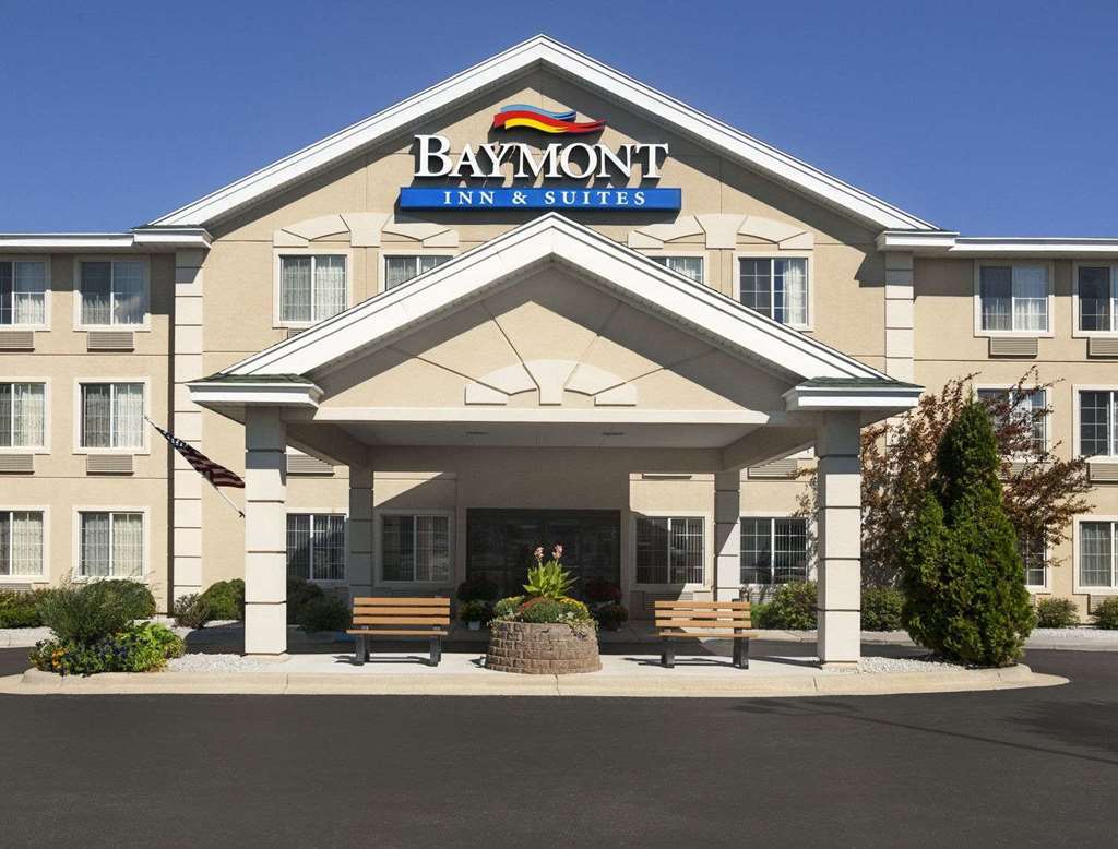 Baymont By Wyndham Mackinaw City Buitenkant foto